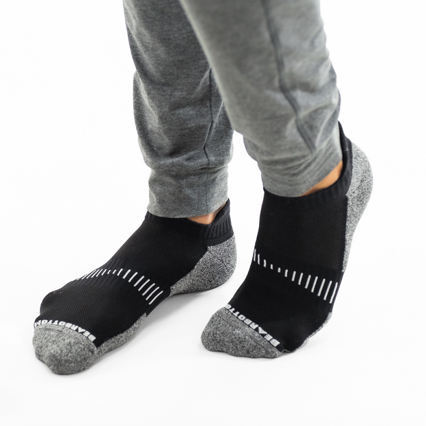 Performance Ankle Sock black on model photo 2