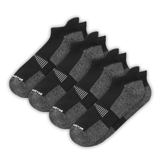 4 Pairs of Performance Ankle Socks black with arch support and grey padding in heel and toe