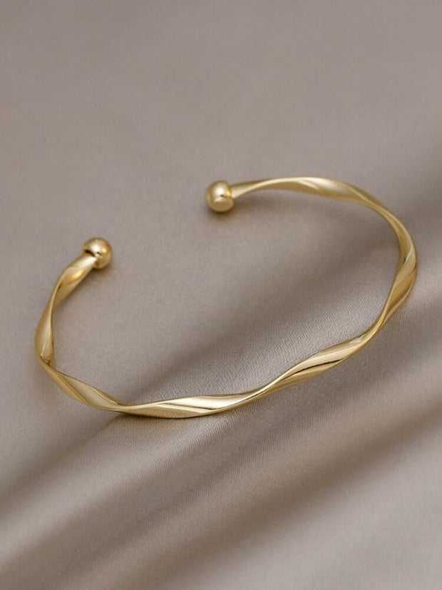 Twisted Simple Bracelet