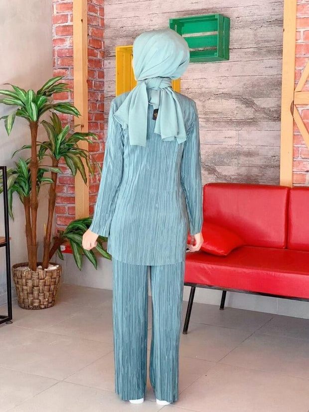 Round Neck Long Sleeve Crimp Suit