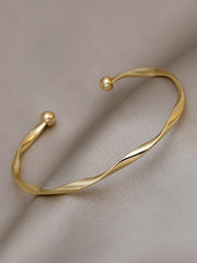 Twisted Simple Bracelet