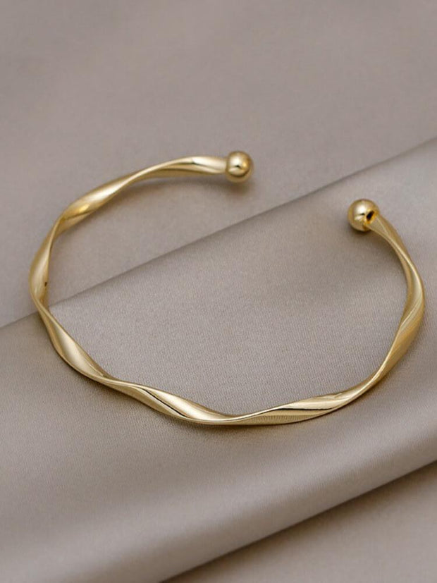 Twisted Simple Bracelet